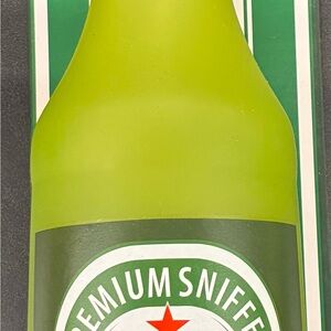 Heinesniffin Green Bottle